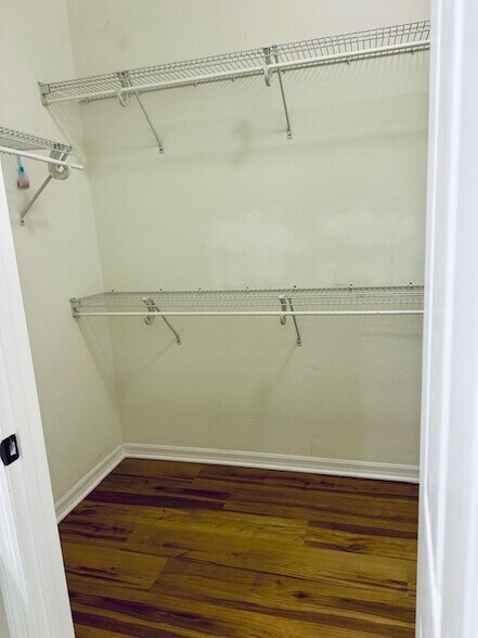 Building Photo - 11434 Jasper Kay Ter