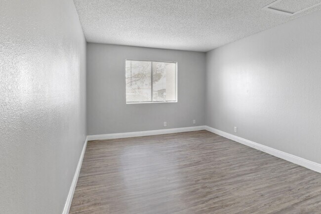 Building Photo - 3151 N Soaring Gulls Dr