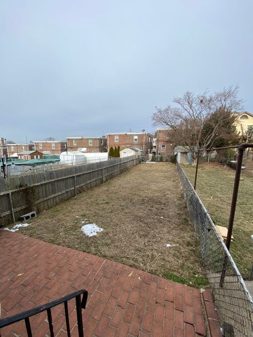 Building Photo - 474 Kingsley St