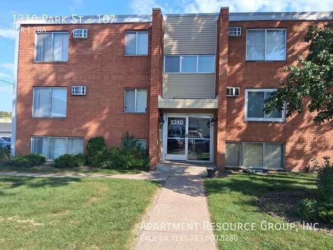 Primary Photo - 1310 N Park St