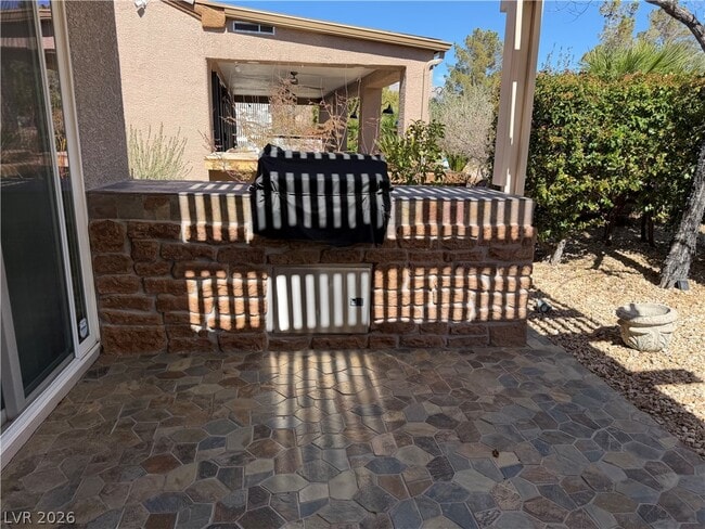 Building Photo - 7826 Lyrebird Dr