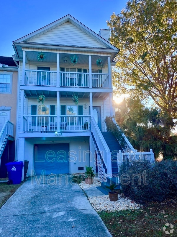 Building Photo - 796 Harbor Pl Dr