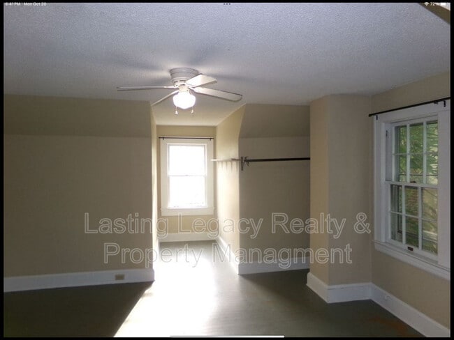 Building Photo - 708 S Broad St