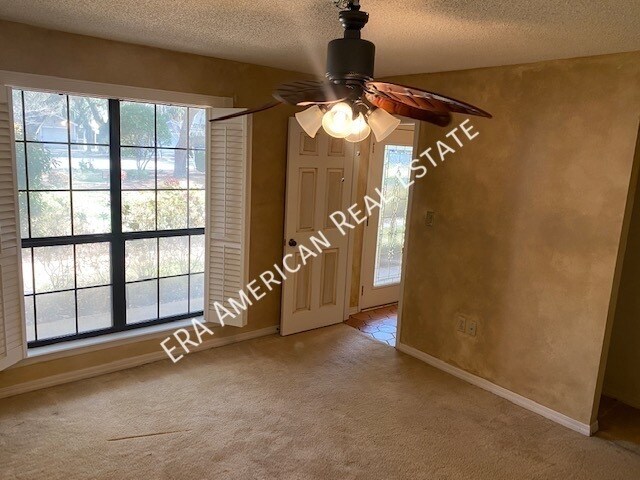 Building Photo - 287 Shalimar Dr