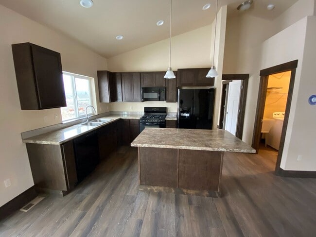Building Photo - SINGLE FAMILY HOME ON GUY RD (APP#118)