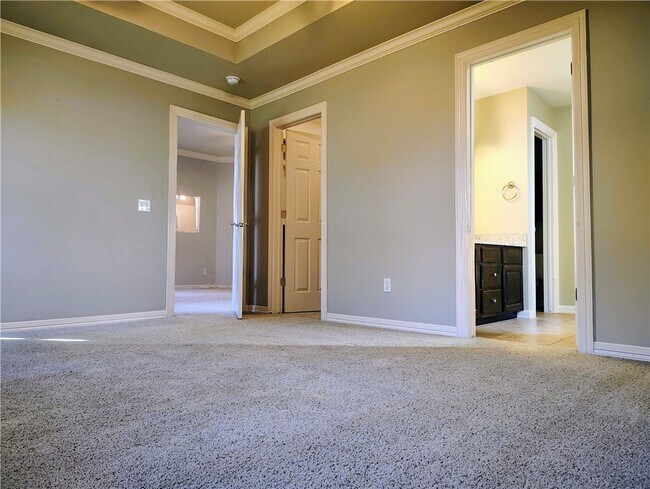 Building Photo - 311 Ketch Ct