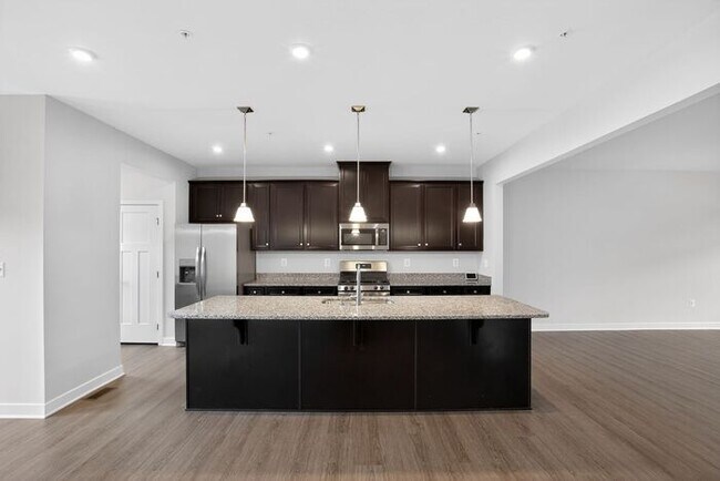 Building Photo - 14935 Ring House Rd