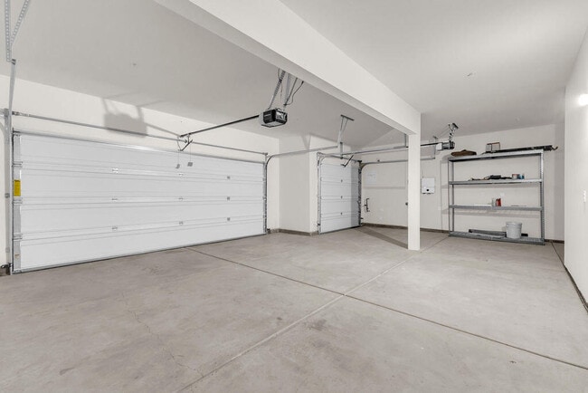 Building Photo - 83325 White Stallion Rd