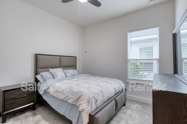 Building Photo - 394 Aquamarine Wy