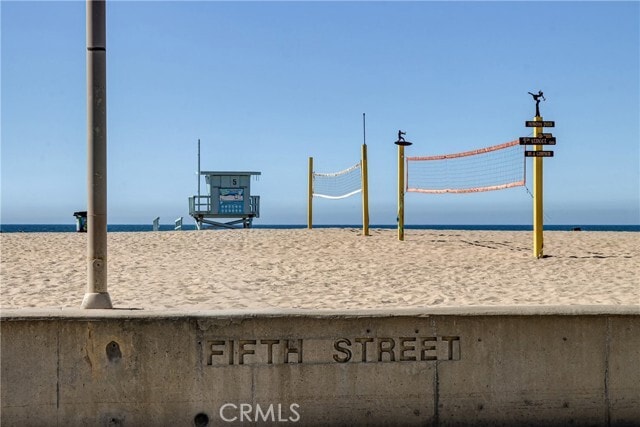 Building Photo - 532 The Strand