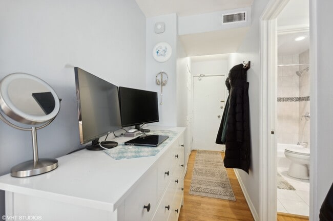 Building Photo - 2201 N Cleveland Ave