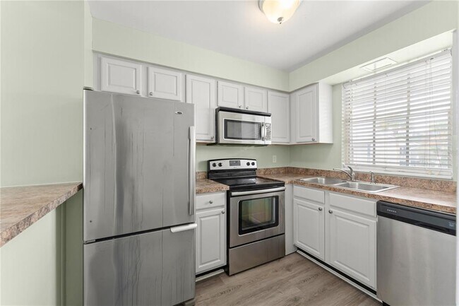 Building Photo - 1250 S Denning Dr