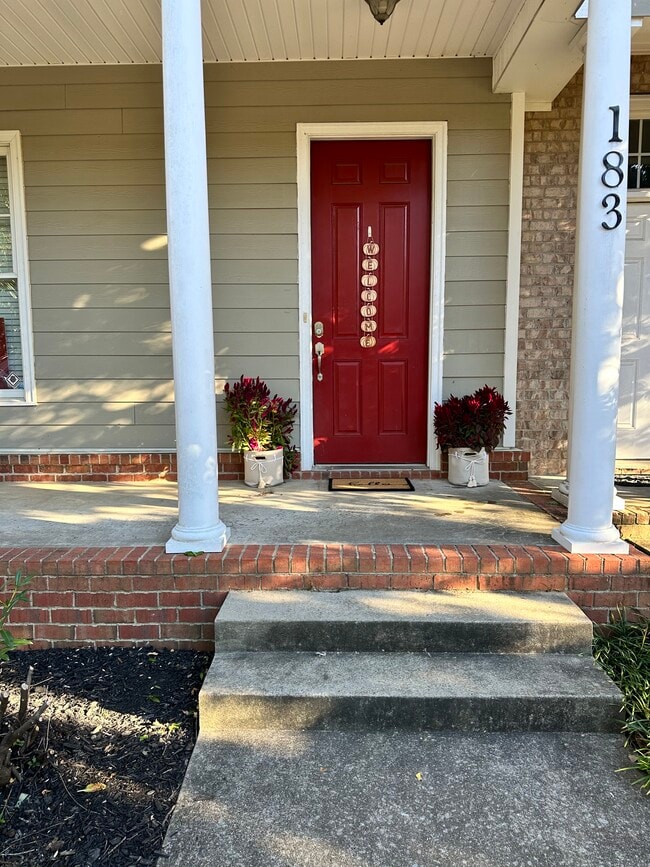 Building Photo - 183 Augusta Ave