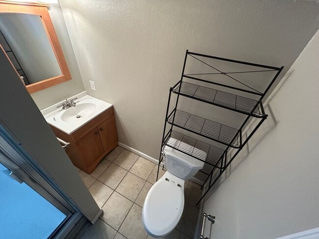 Building Photo - Charming 3-Bedroom Home with Finished Basement for Rent!