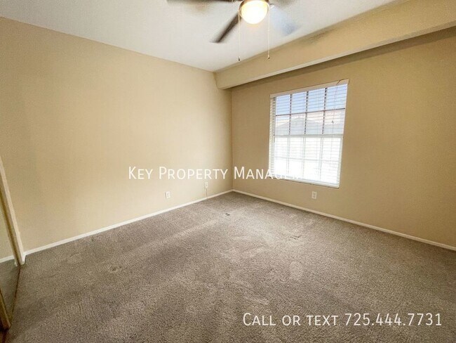 Building Photo - 3 BEDROOM 3 BATH TOWNHOME IN HENDERSON NEA...