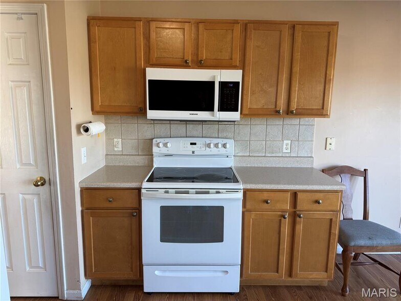 Building Photo - 733 Pecan Hill Dr