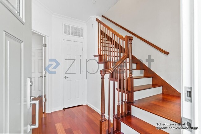 Building Photo - 2213 Rock St