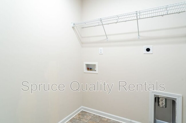 Building Photo - 7155 Watkins Landing Ct