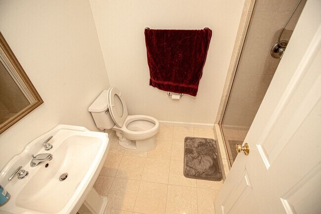 Building Photo - Charming 2BR Condo in Logan Circle