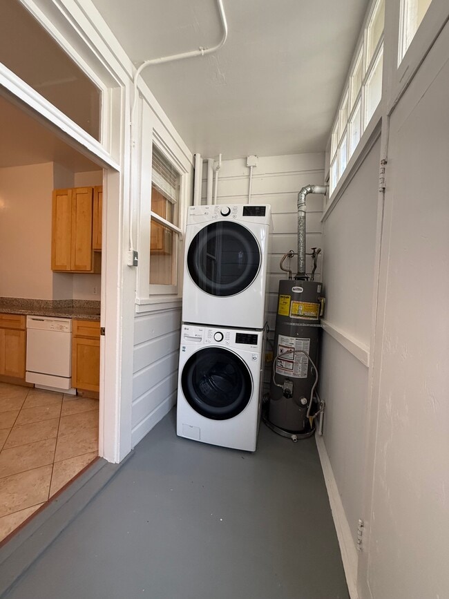 Building Photo - 3185 16th St