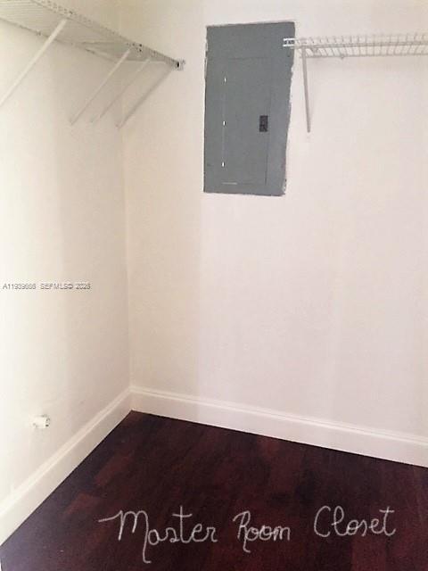 Building Photo - 1527 Adams St