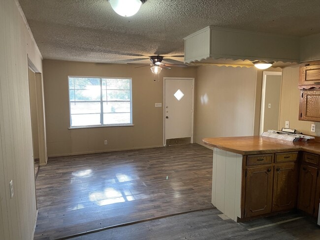 Building Photo - 3481 TX-19