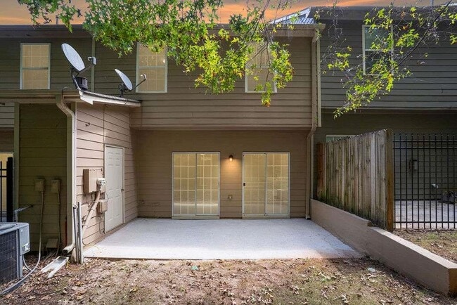 Building Photo - 2757 Keystone Ave