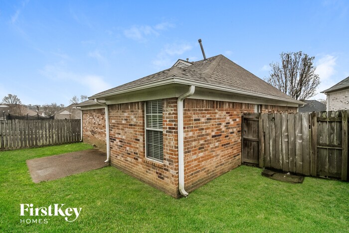 Building Photo - 10148 Cross Valley Dr