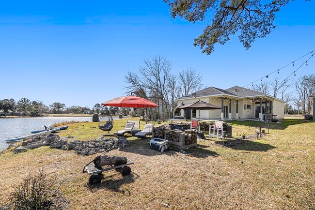 Building Photo - 475 Pinnacle