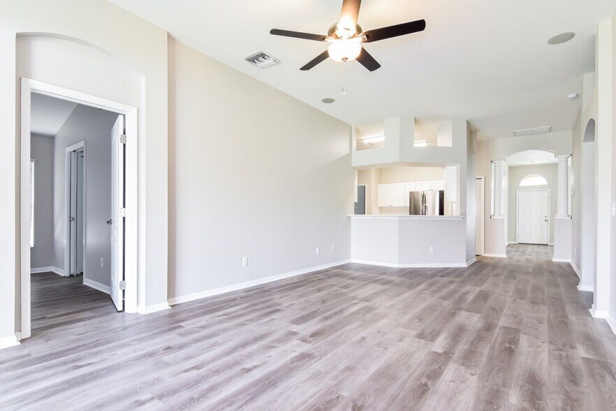 Building Photo - 8217 Water Tower Dr