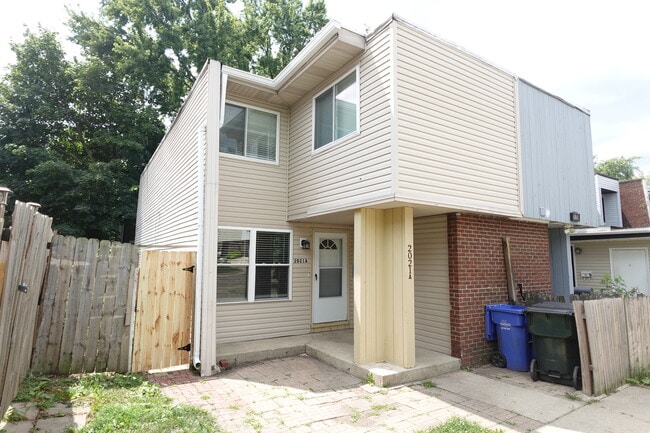 Building Photo - 2021 Berkshire Cir