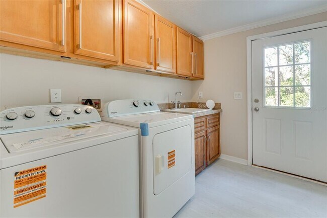 Building Photo - 8123 Shelley Trail