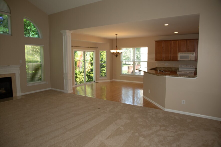 Building Photo - 12584 Autumn Gate Way