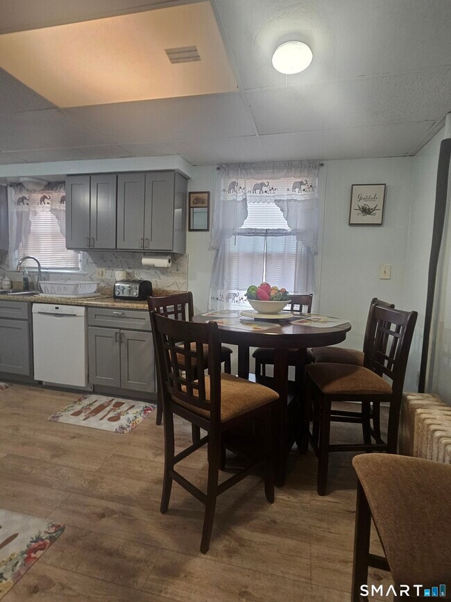 Building Photo - 53-55 Laurel St