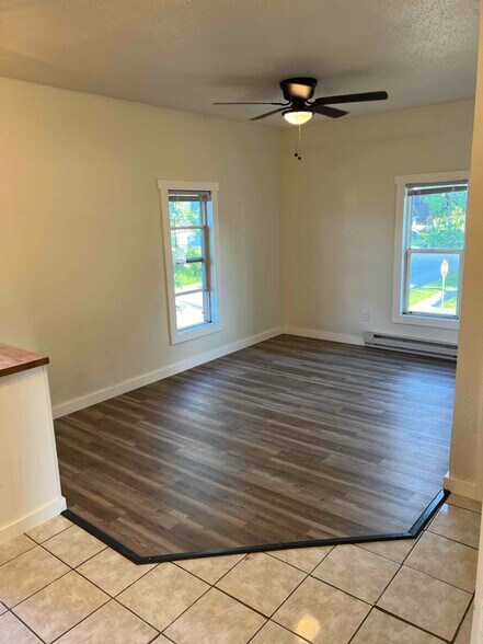 Building Photo - 120 E Saratoga St