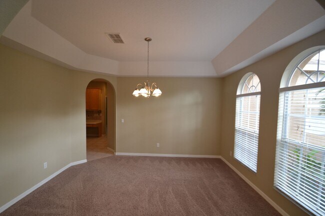 Building Photo - 950 Longwood Club Pl