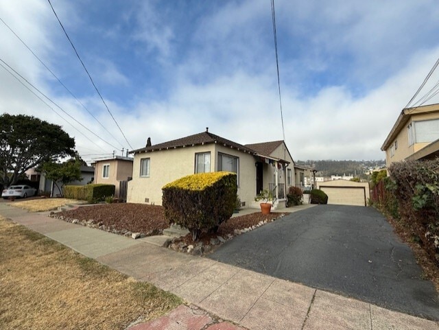 Primary Photo - 1662 San Benito St