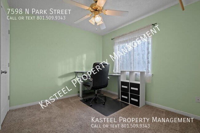 Building Photo - 7598 N Park St