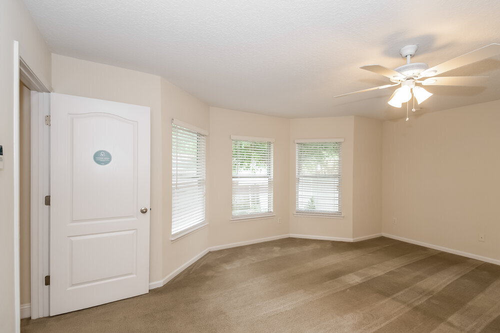 Building Photo - 12100 Hayden Lakes Cir