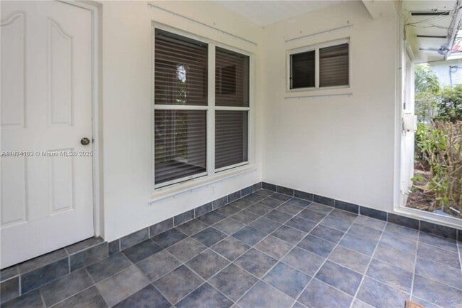 Building Photo - 1220 Milan Ave
