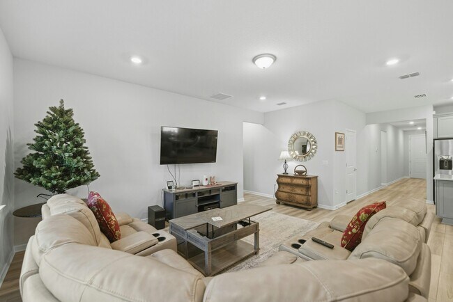 Building Photo - 5584 SW 85th Ave Rd