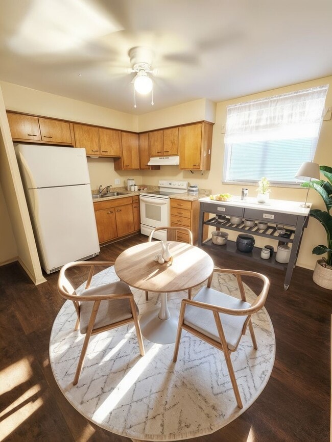 Interior Photo - 2411-2415 Charlestown Rd