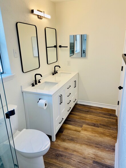 Building Photo - 1413 Windcrest St