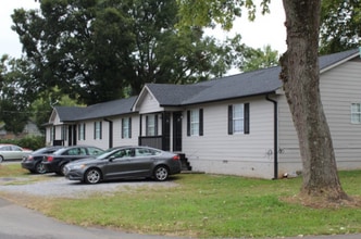 Building Photo - 446 9th St SE