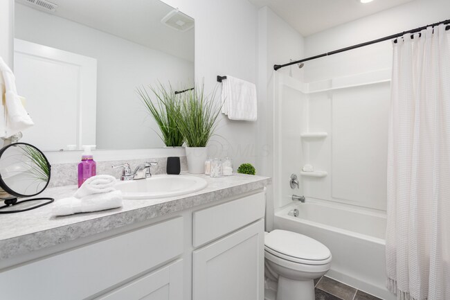 Building Photo - 3736 Miltonsburg Dr