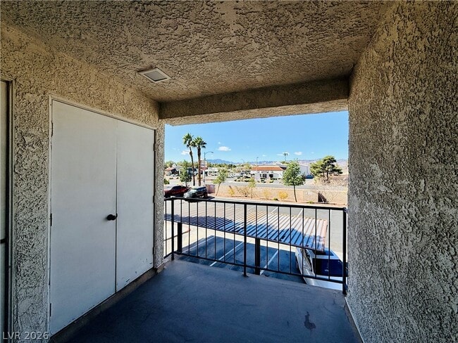 Building Photo - 4831 Nara Vista Way