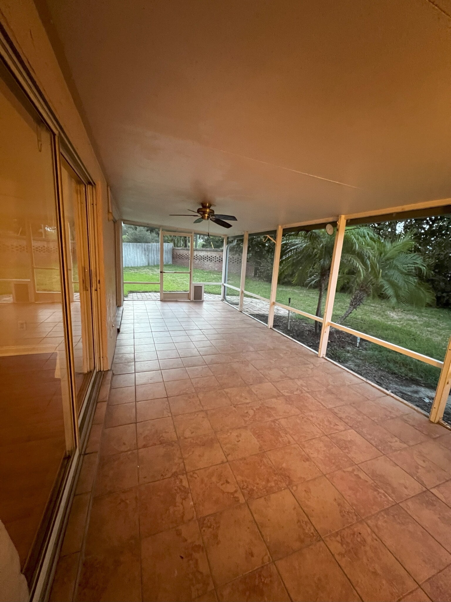 screened porch - 345 Silver Pine Dr