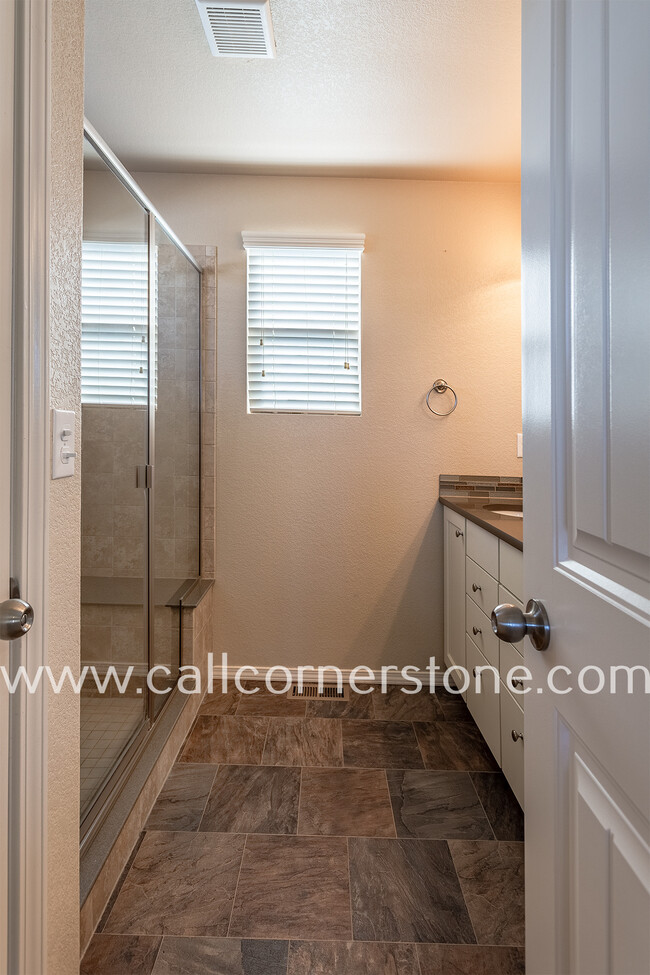 Building Photo - 6698 Lucky Star Ln