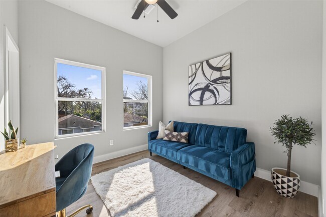 Building Photo - 4117 Yale St