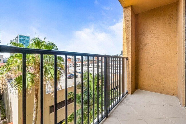 Building Photo - 651 Okeechobee Blvd